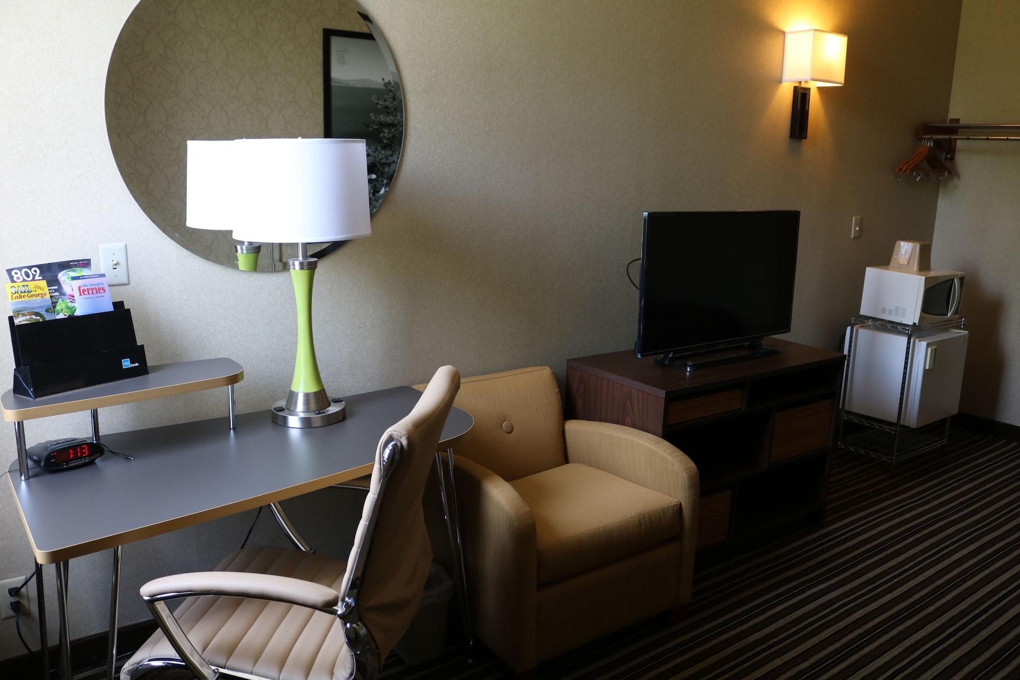 Super 8 By Wyndham Plattsburgh Hotel Exterior photo